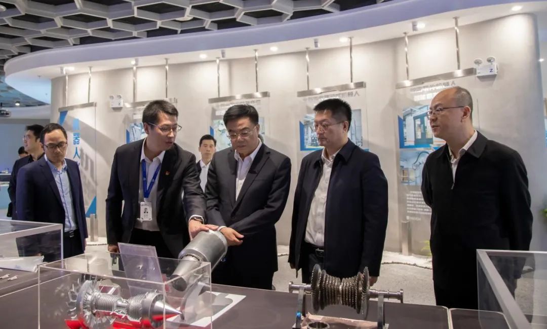 ���Kʡί�M���������L(ch��ng)